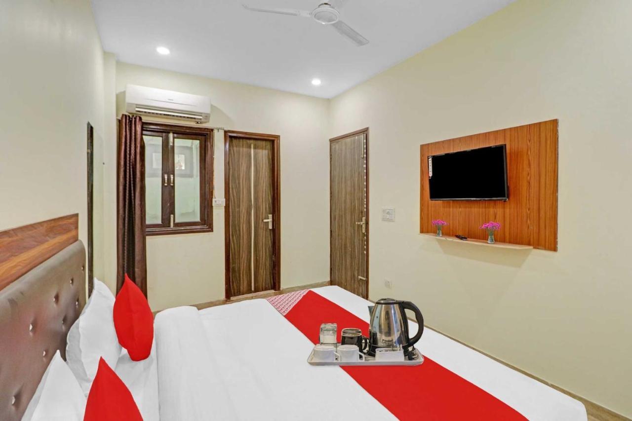 Hotel O Moonshine Near Mohan Estate Metro Station New Delhi Bagian luar foto