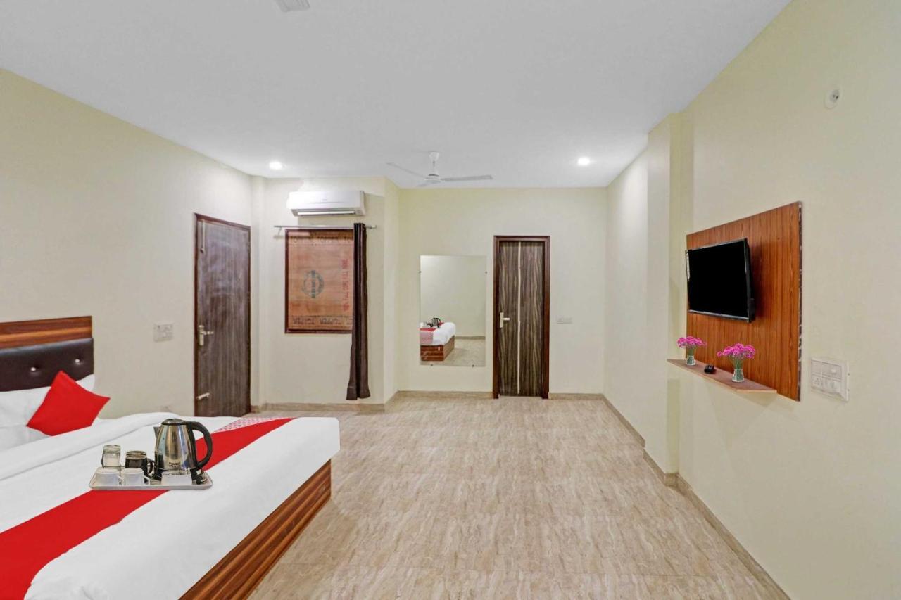 Hotel O Moonshine Near Mohan Estate Metro Station New Delhi Bagian luar foto