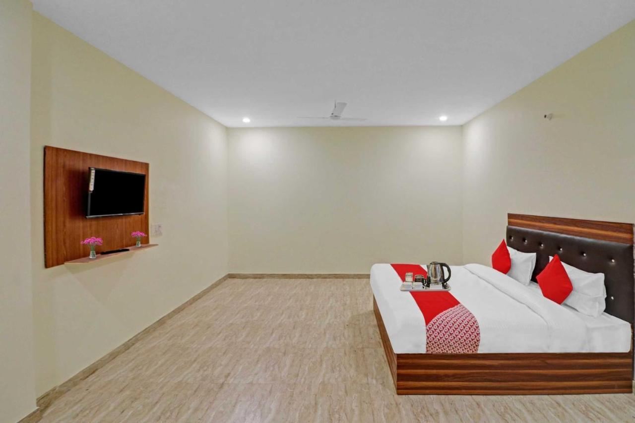 Hotel O Moonshine Near Mohan Estate Metro Station New Delhi Bagian luar foto